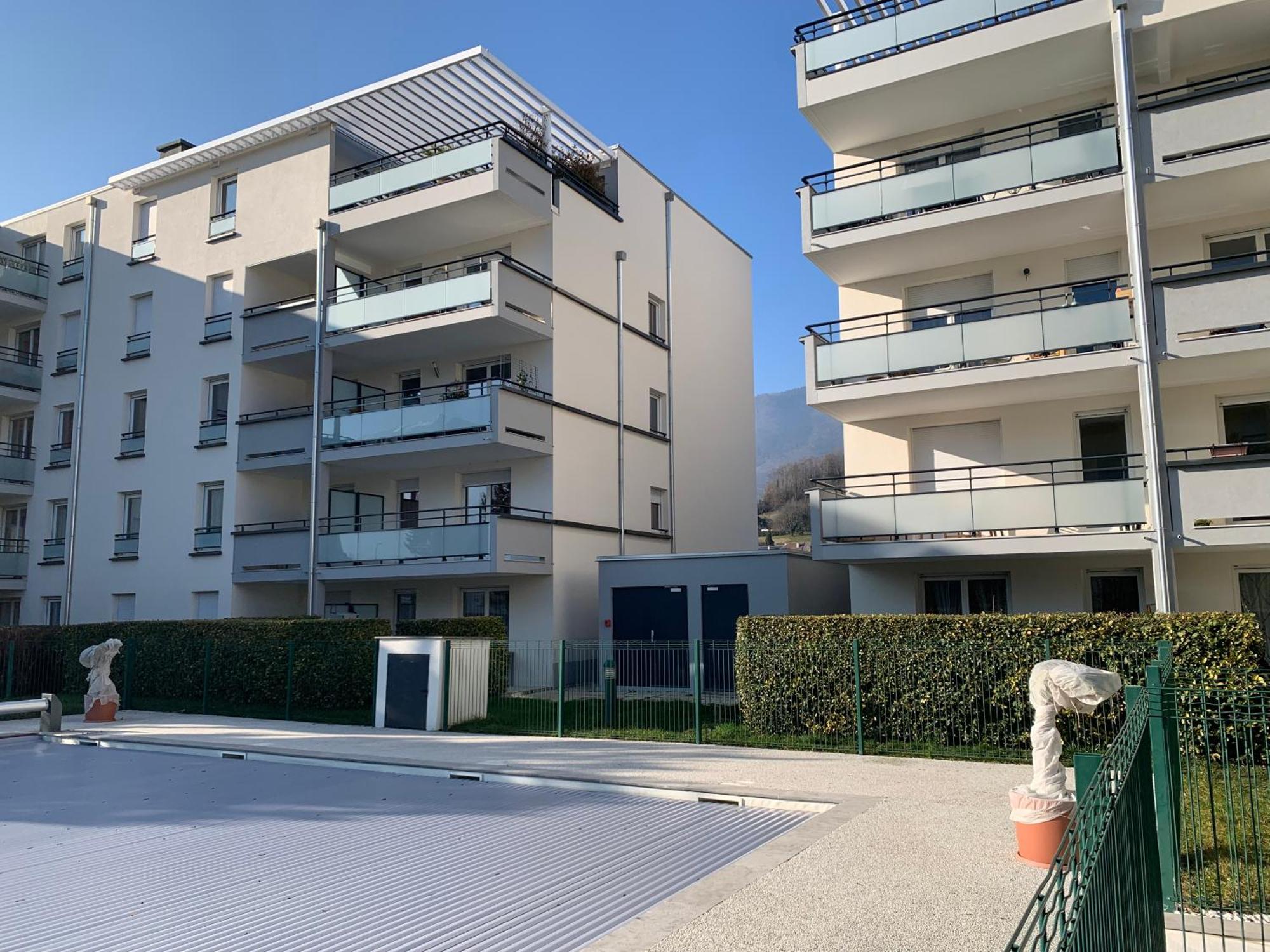 L Edelweiss Et Sa Piscine Lägenhet Albertville Exteriör bild